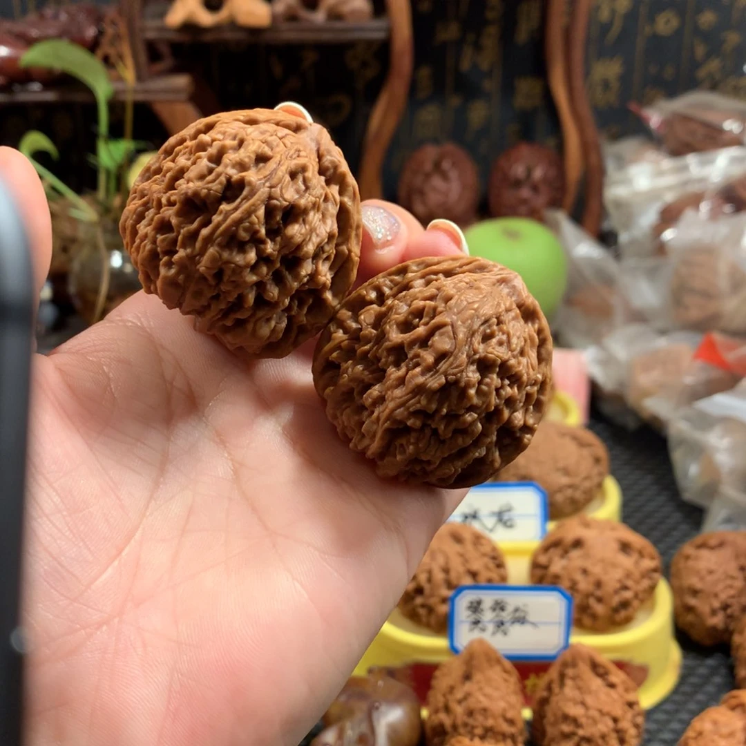 文玩核桃老款南疆石
