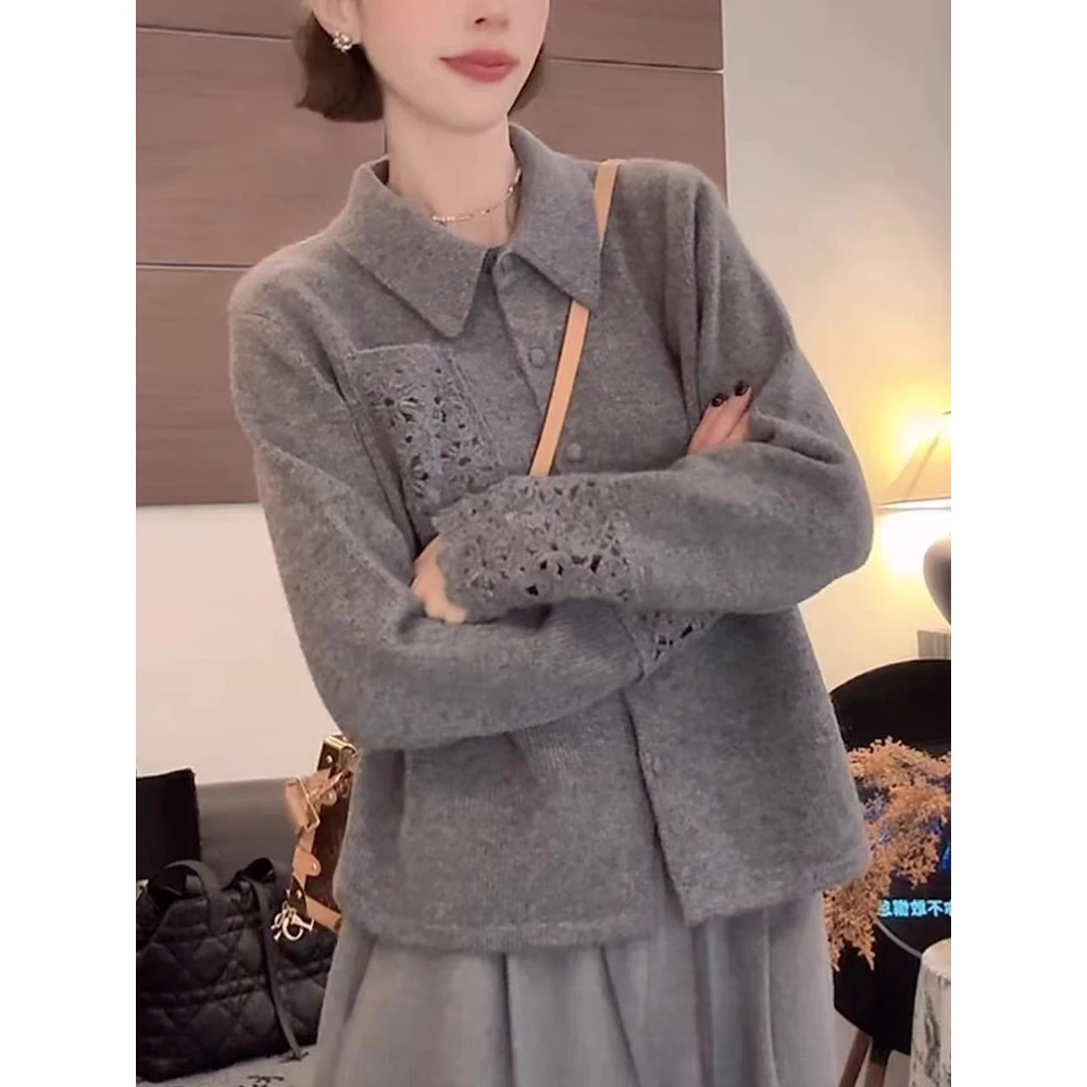 翻领毛衣女秋冬慵懒风软糯宽松显瘦减龄蕾丝钩花针织开衫上衣