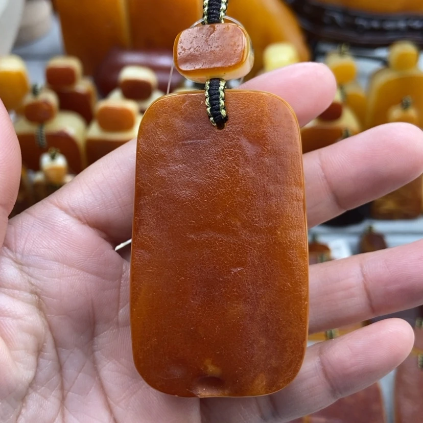 【闪购商品】琥珀颈饰未镶嵌