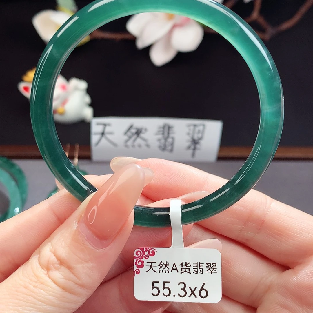 翡翠手镯（圆镯）未镶嵌