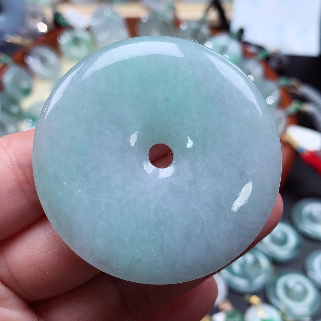 翡翠未镶嵌颈饰吊坠