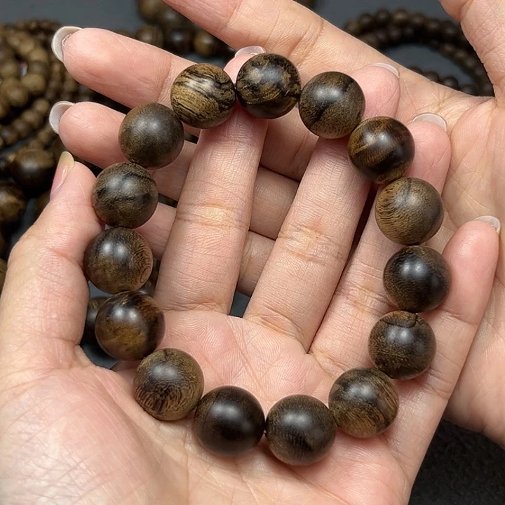 手串沉香满**何白棋虎皮留疤1.4