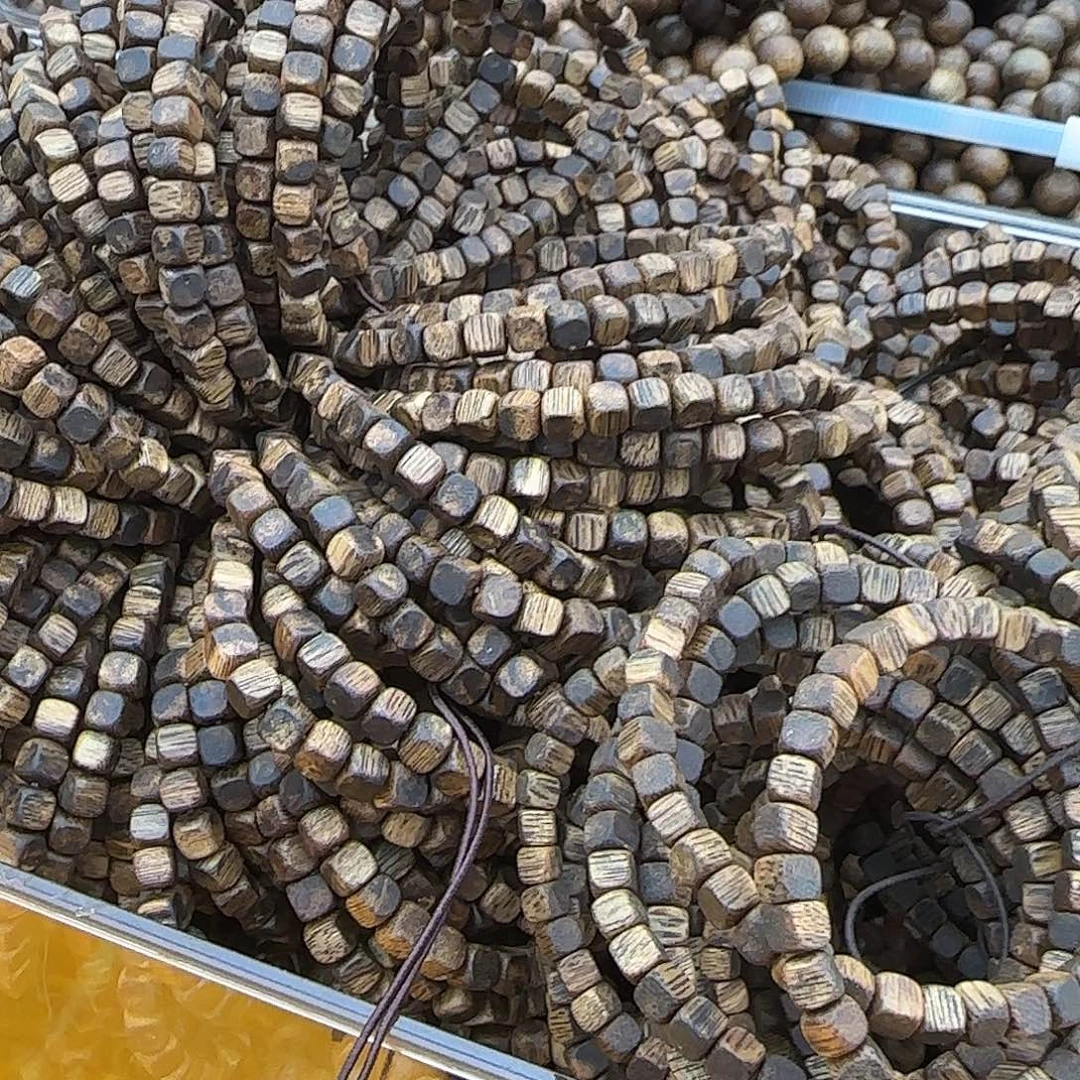 沉香沉香碎屑方珠05单圈三克多样性发货