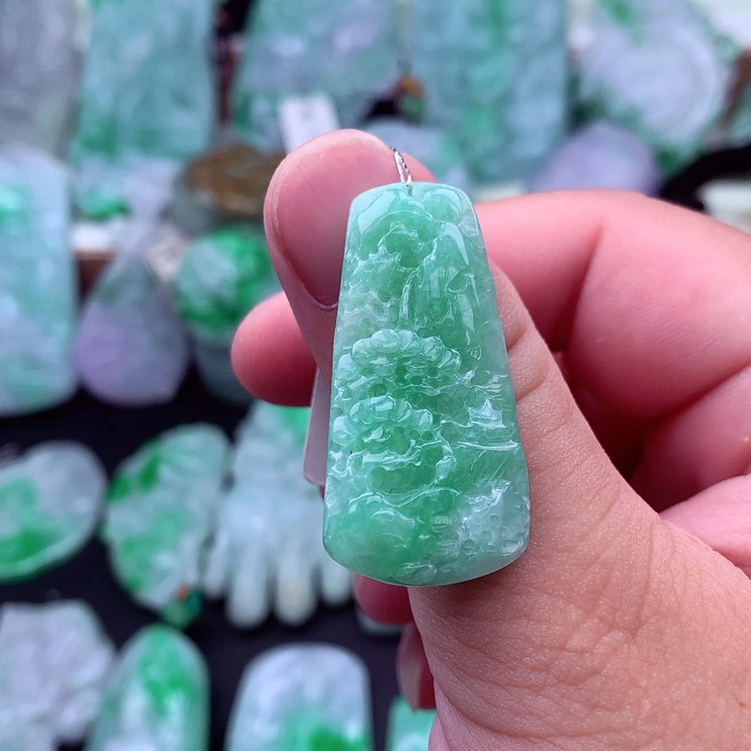 吊坠(不含链)未镶嵌翡翠