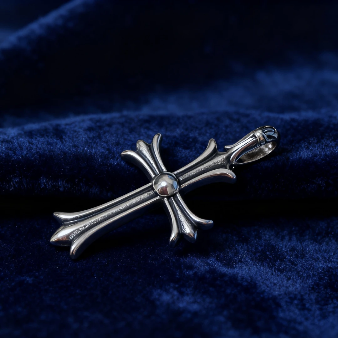 钛钢吊坠 钛钢项链项链ins小众项链不掉色洗澡可戴十字架项链配饰