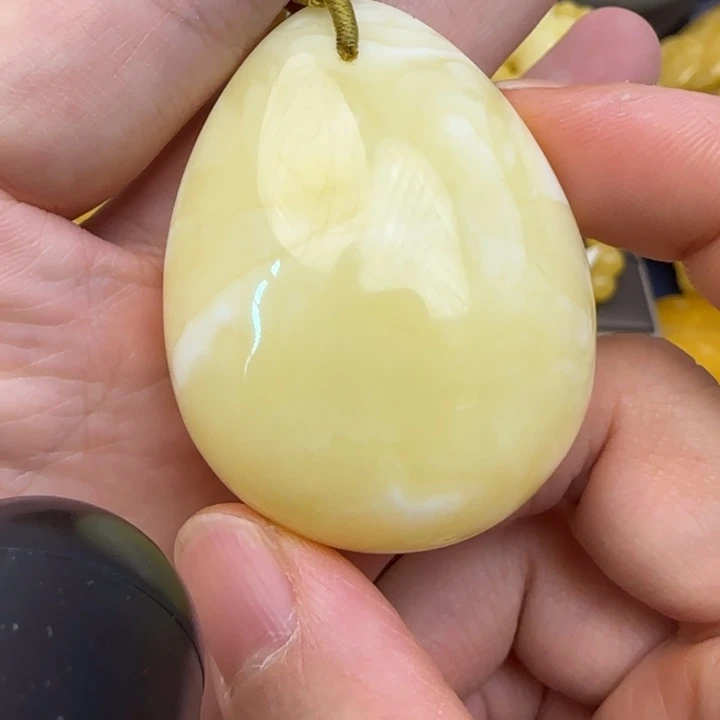 未镶嵌颈饰蜜蜡天然蜜蜡