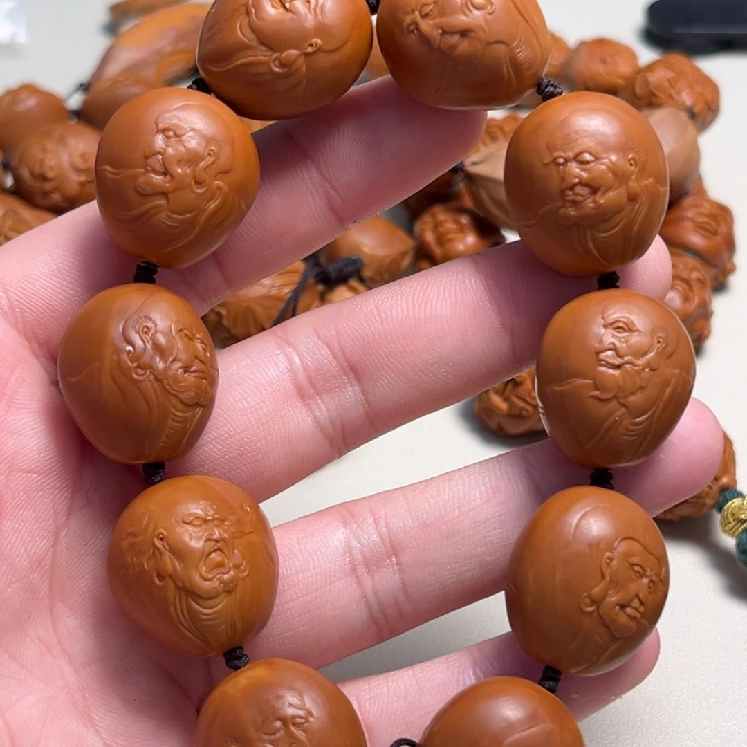 橄榄核吊坠小*哥十八罗汉