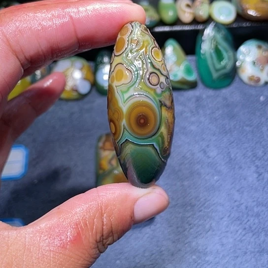 【闪购商品】未镶嵌玛瑙/玉髓珠宝奇石珍*秀