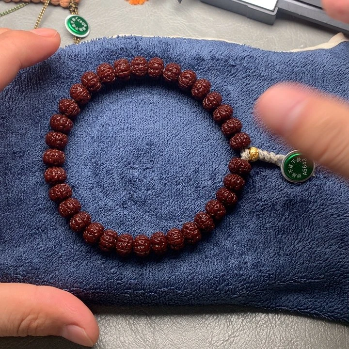 凌***吊坠金刚菩提老树王