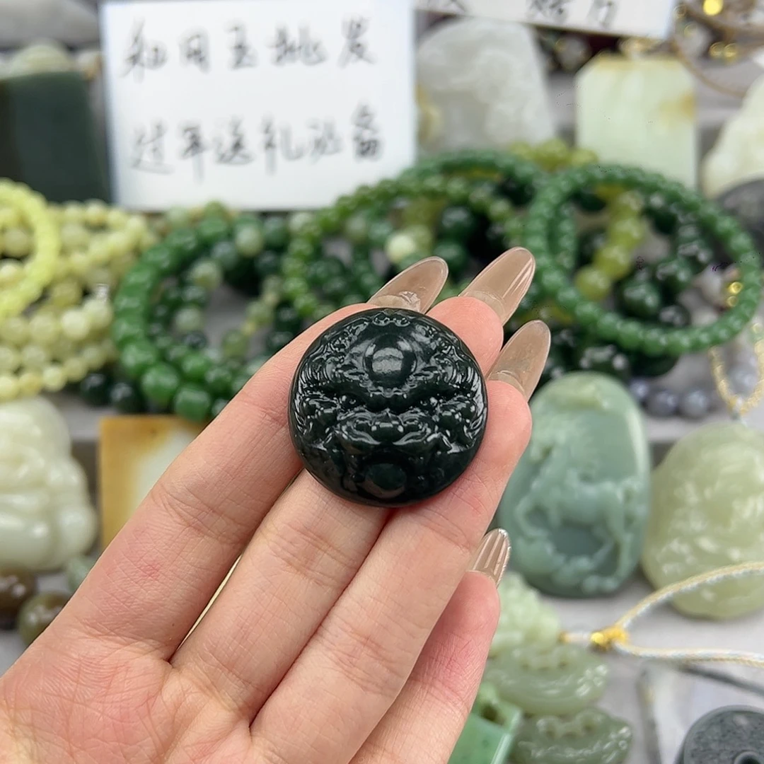 和田玉未镶嵌颈饰