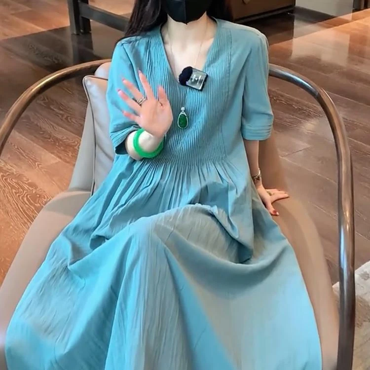 高级感时尚气质V领苎麻连衣裙女中长款2025春夏新款大码宽松长裙