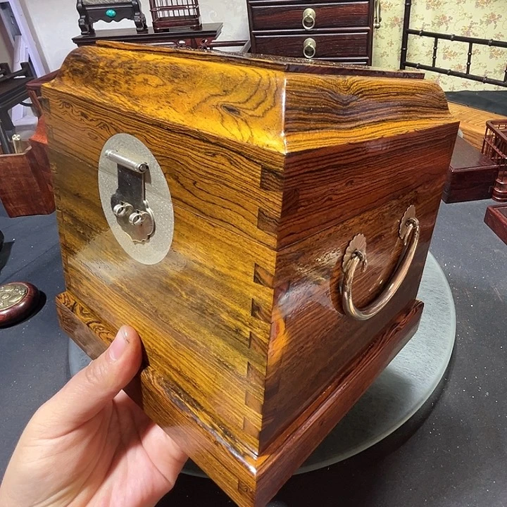 非洲紫檀（红花梨）黄金檀