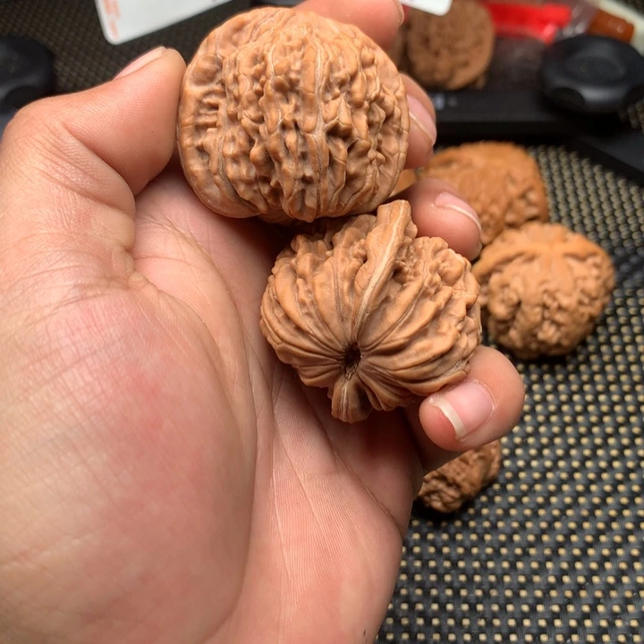 文玩核桃把件霸*扣子