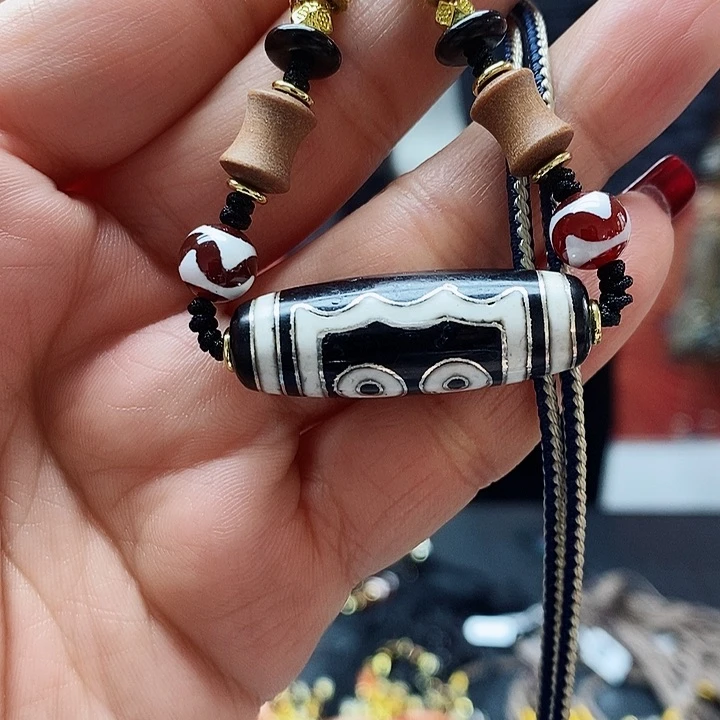 玛瑙/玉髓颈饰合金