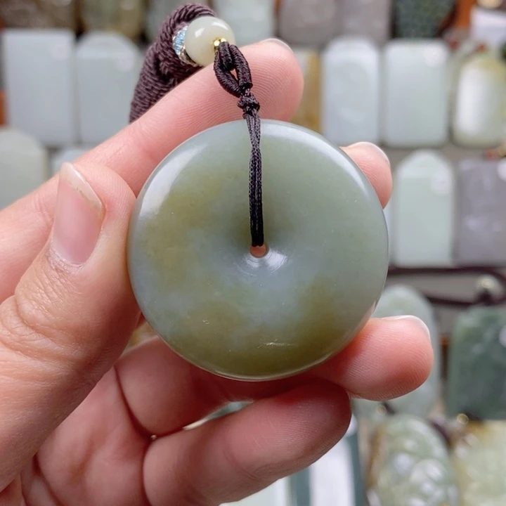 和田玉（糖玉）未镶嵌颈饰