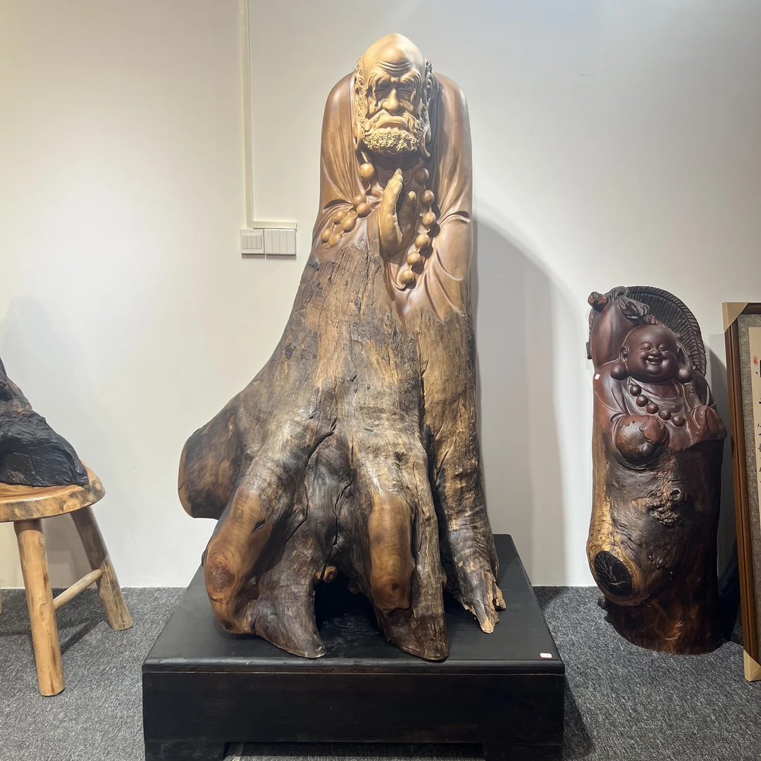 红心花樟《达摩悟道》设计款落地带底座 配证书  长宽高109-90-190