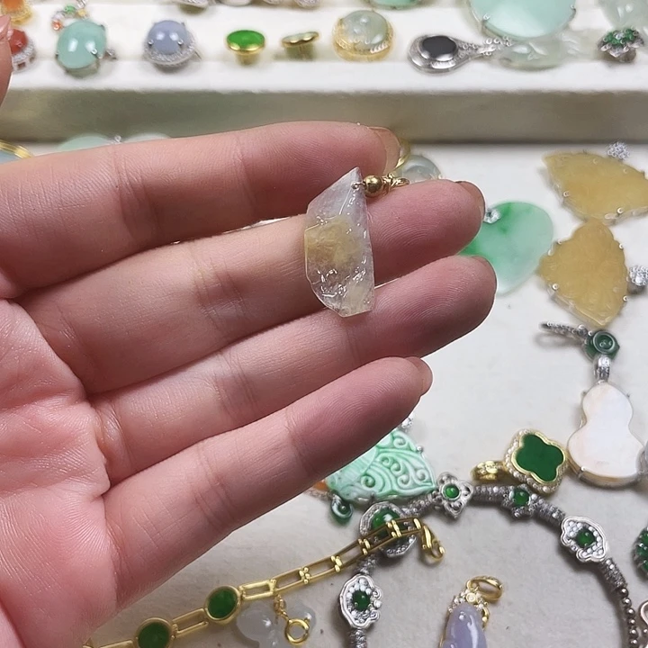 翡翠14K金镶嵌颈饰