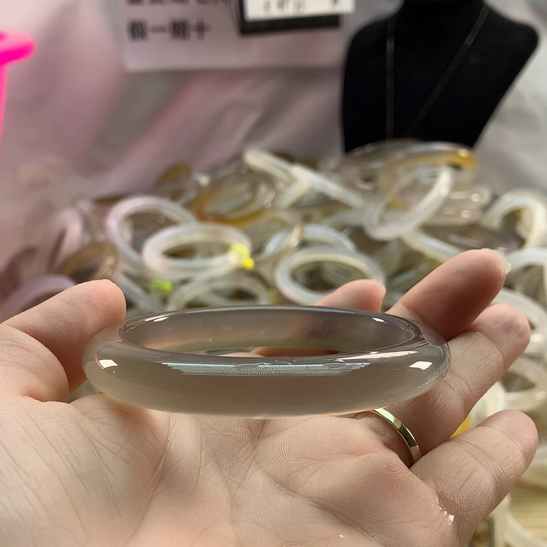 玛瑙/玉髓未镶嵌手镯