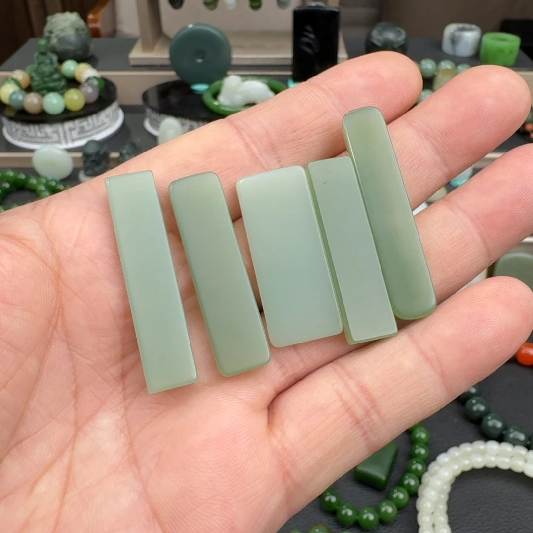 和田玉未镶嵌颈饰多样性 拍一发一