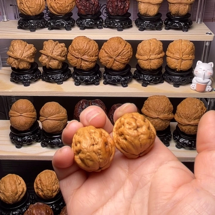 文玩核桃吊坠32w小脑花