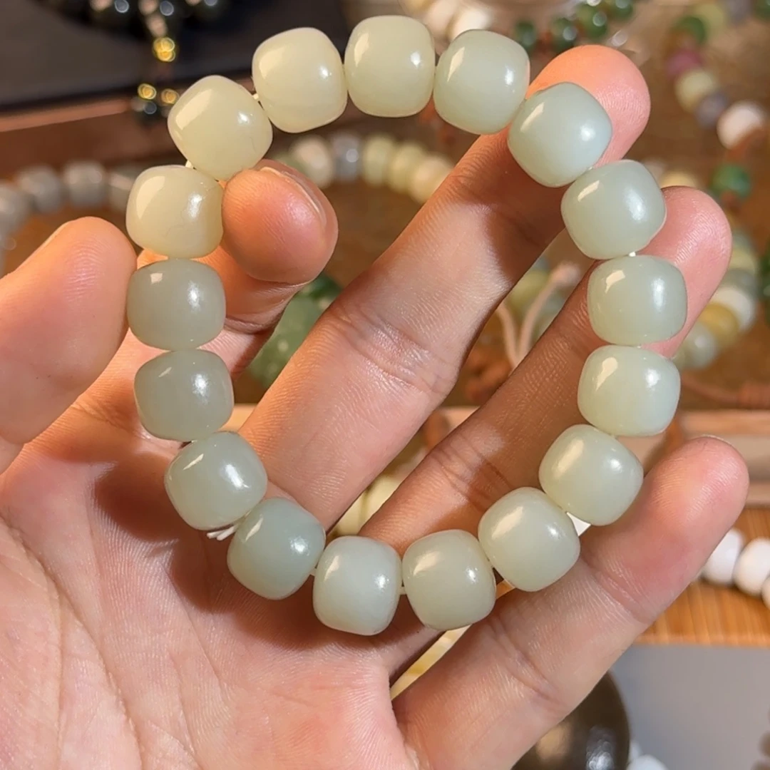 和田玉（糖玉）未镶嵌颈饰