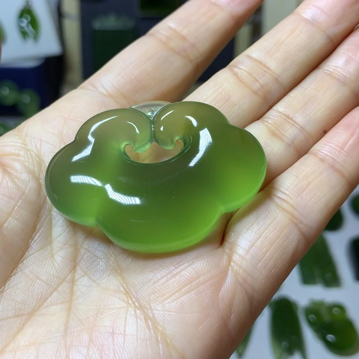 岫玉颈饰未镶嵌成**旭吊坠