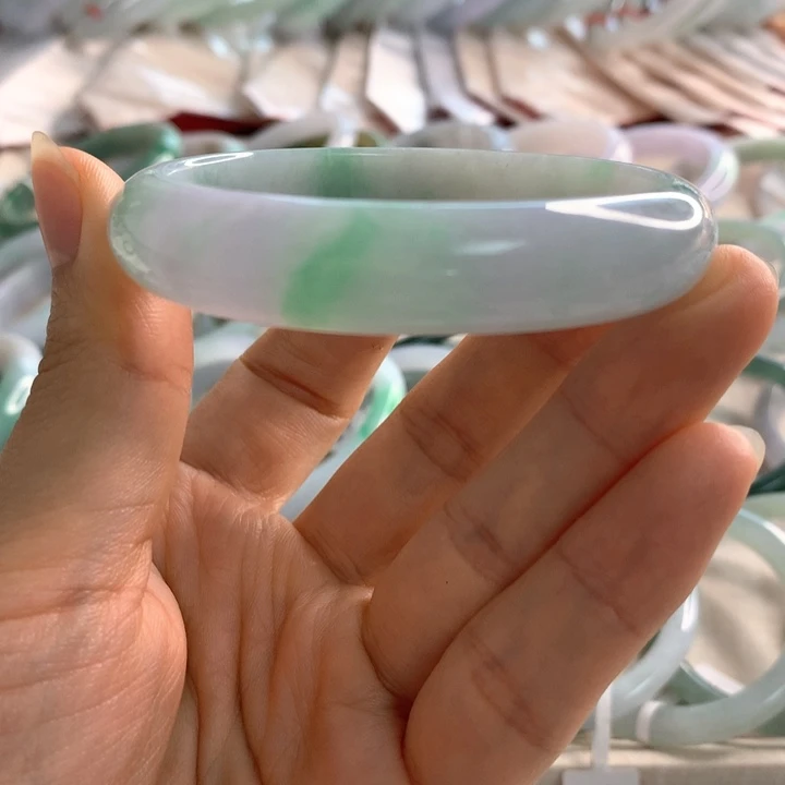 翡翠未镶嵌手镯贵妃54.5