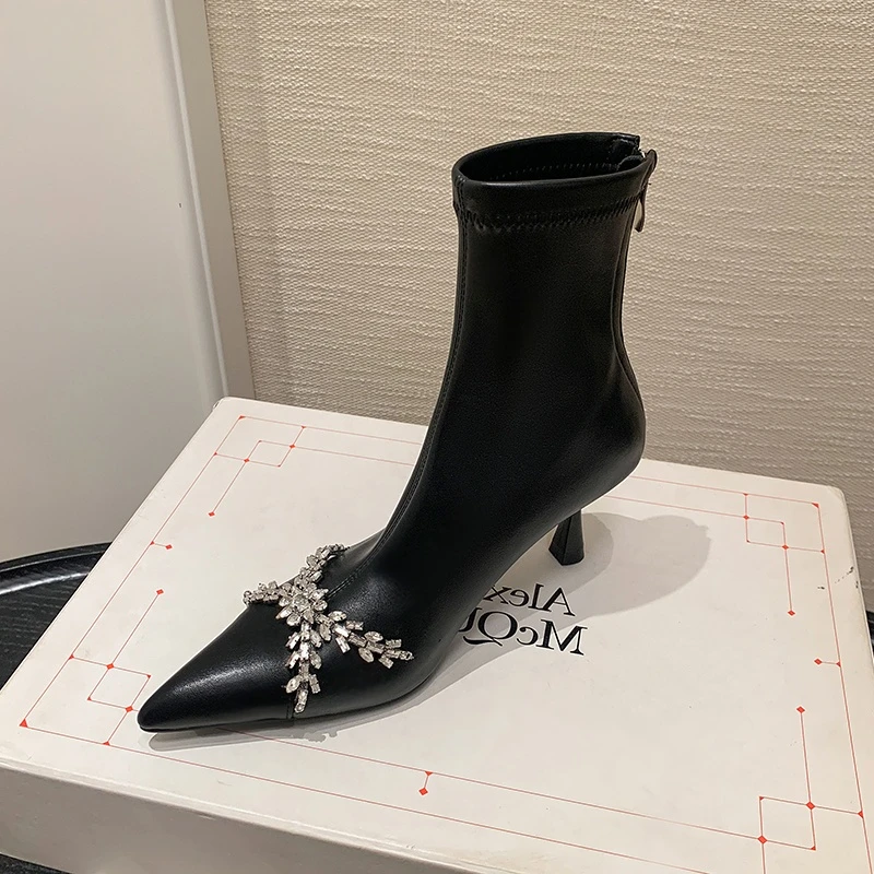 404142法式水钻高跟短靴女2025秋冬尖头细跟瘦瘦靴百搭显瘦弹力靴