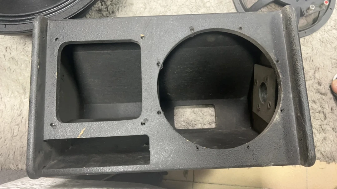 10 寸空箱 1对，没有任何配件，不包邮