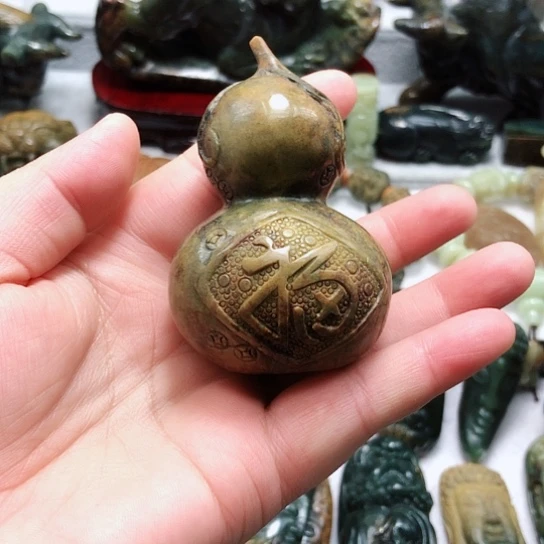 岫岩河磨玉（透闪石质玉）把件未镶嵌