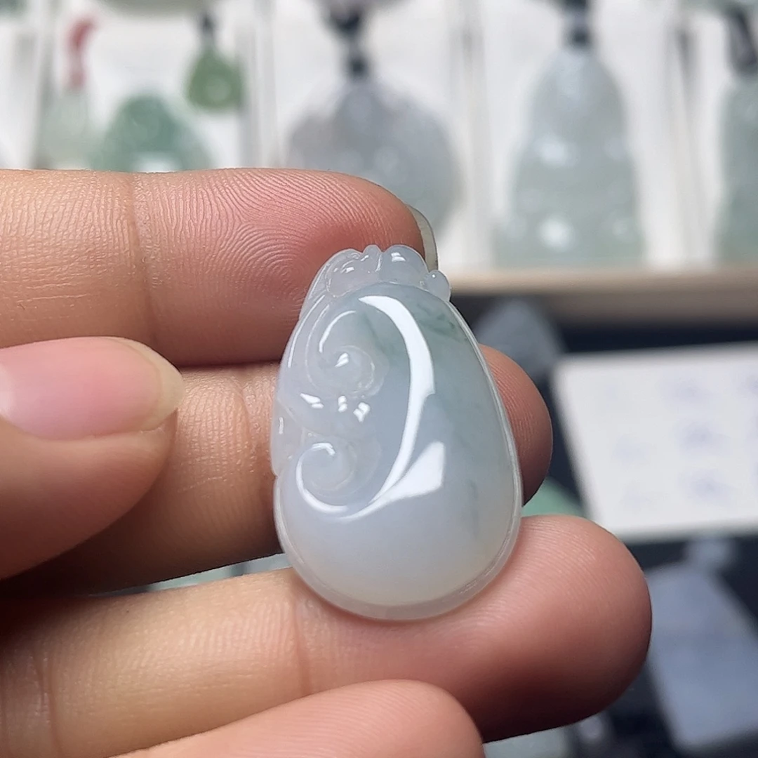 翡翠未镶嵌颈饰缅甸天然翡翠