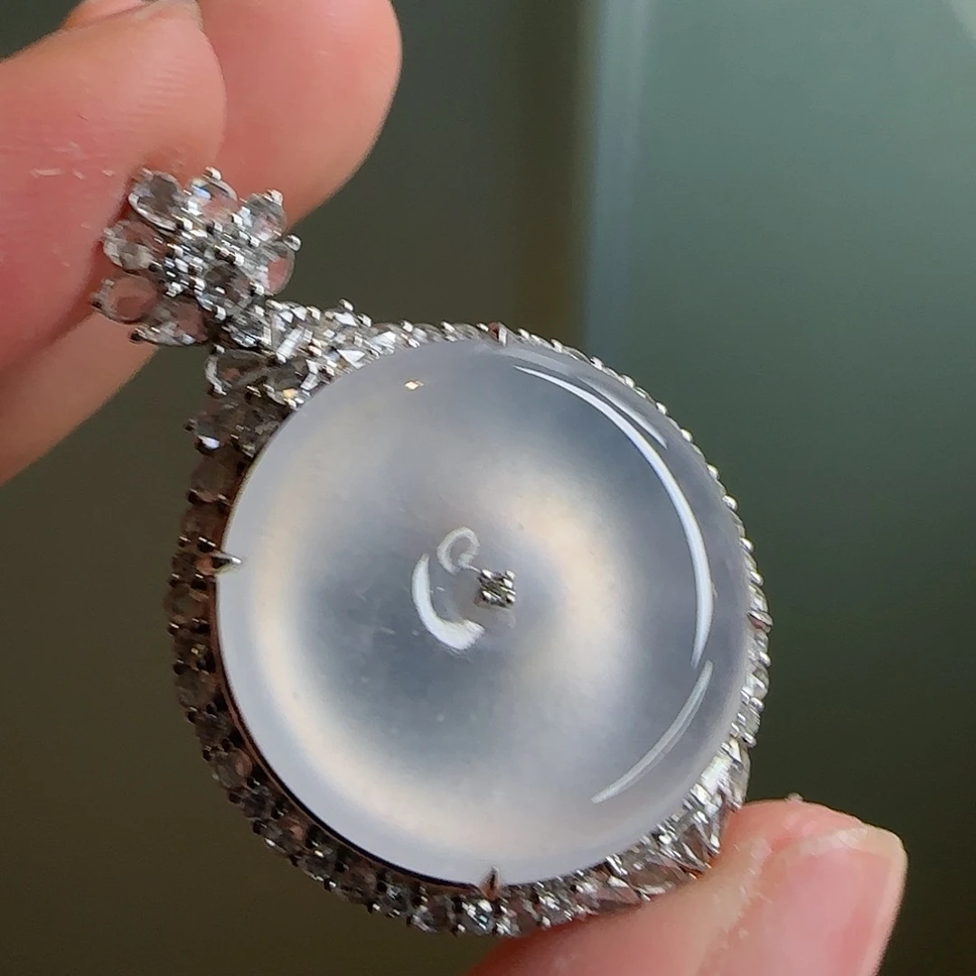 翡翠18K金镶嵌颈饰天然翡翠