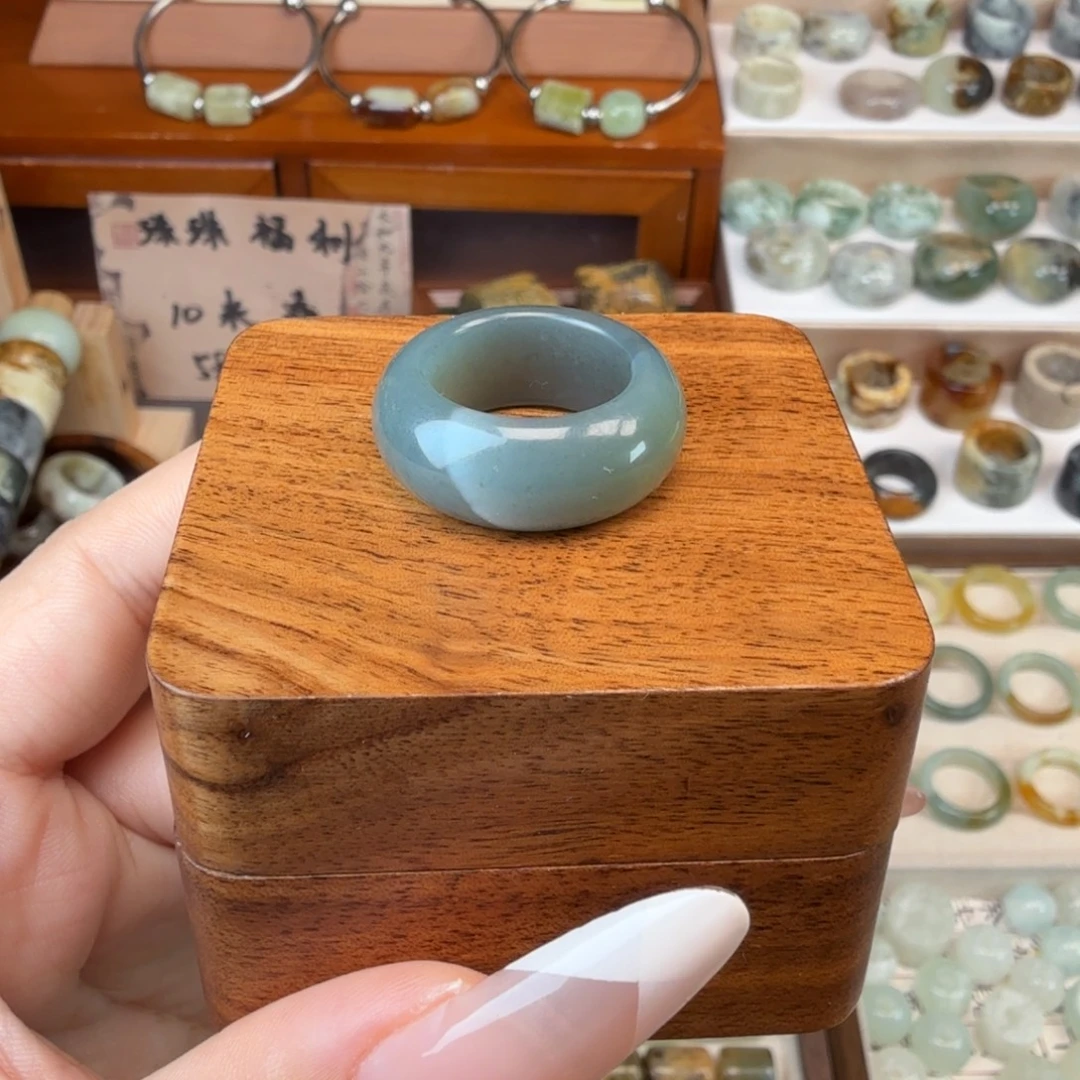 蛇纹石玉未镶嵌戒指内径16.1