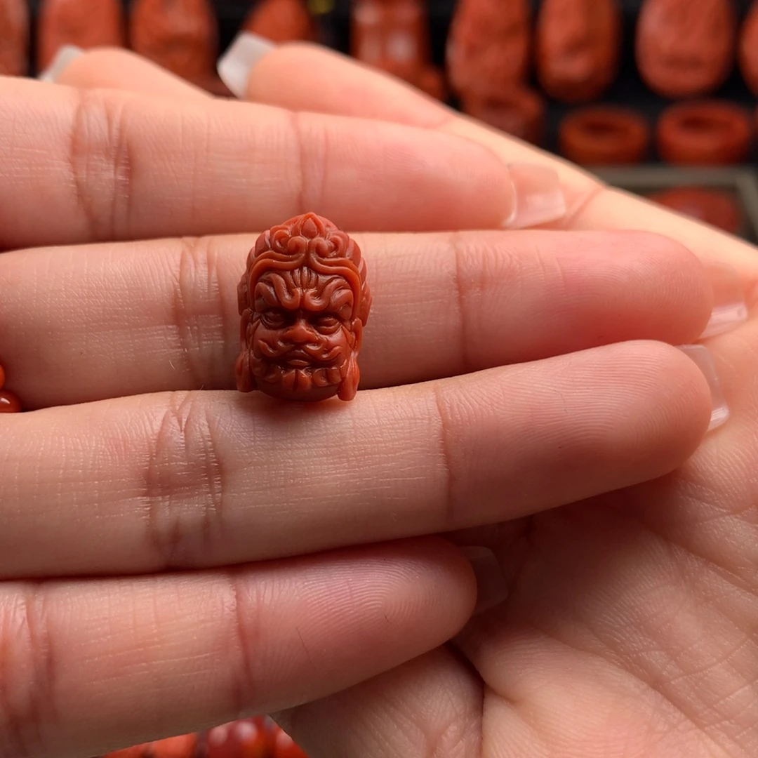 南红玛瑙精工雕刻大黑天12+未镶嵌