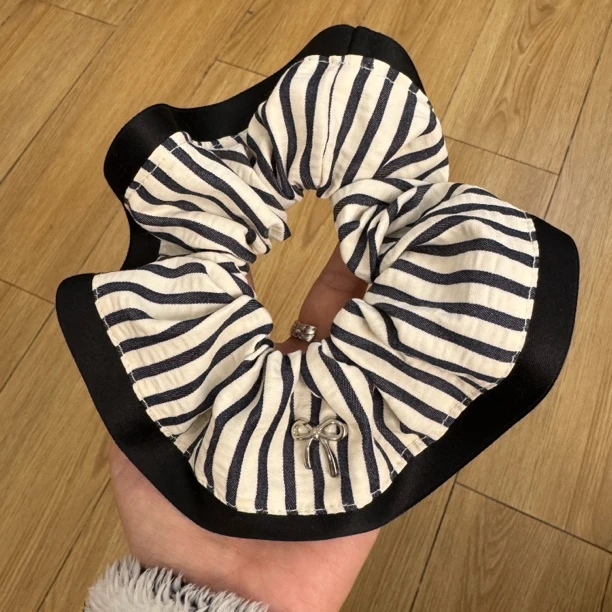 BlomUME条纹精致金属蝴蝶结ins发圈发绳皮筋韩版百搭气质少女法式