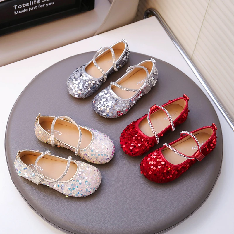 小女孩鞋子小孩儿童鞋女童公主新款红色宝宝水晶洋气女童凉鞋女童