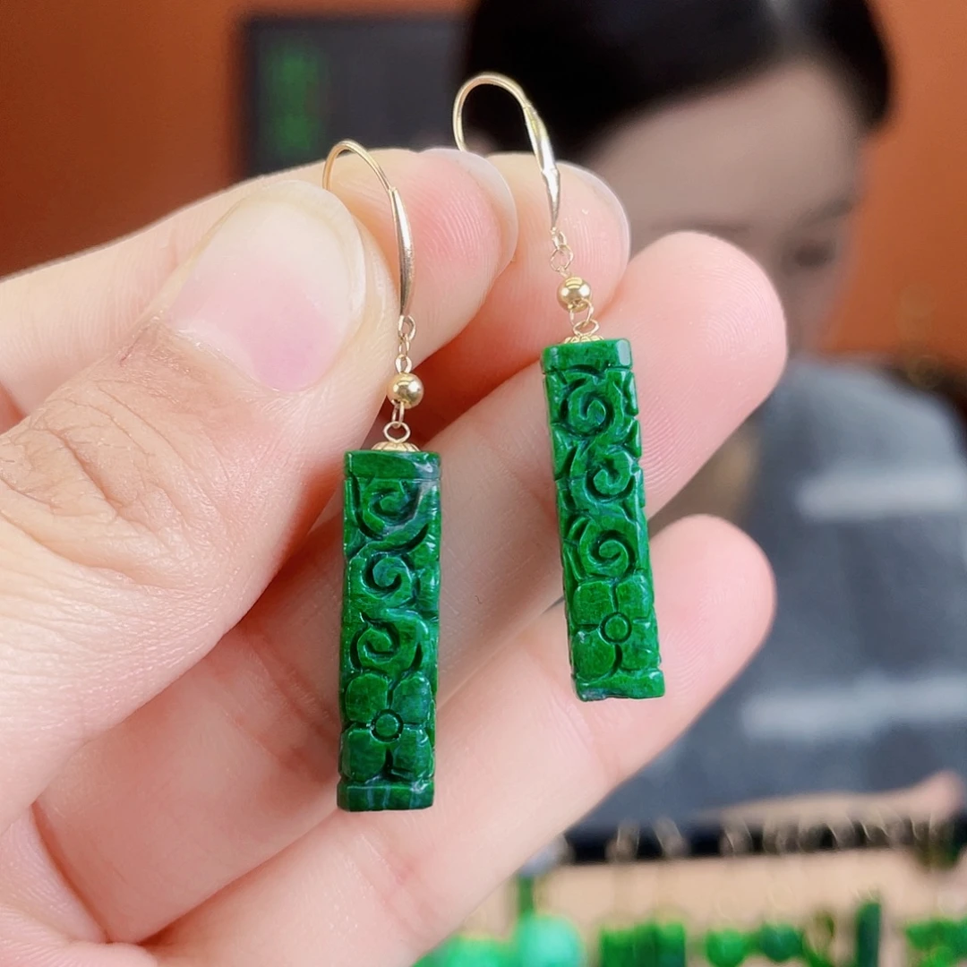 翡翠18K金镶嵌耳饰