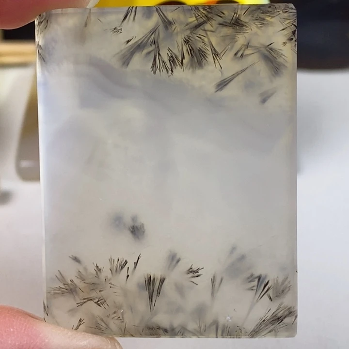 未镶嵌奇石玛瑙/玉髓若**?