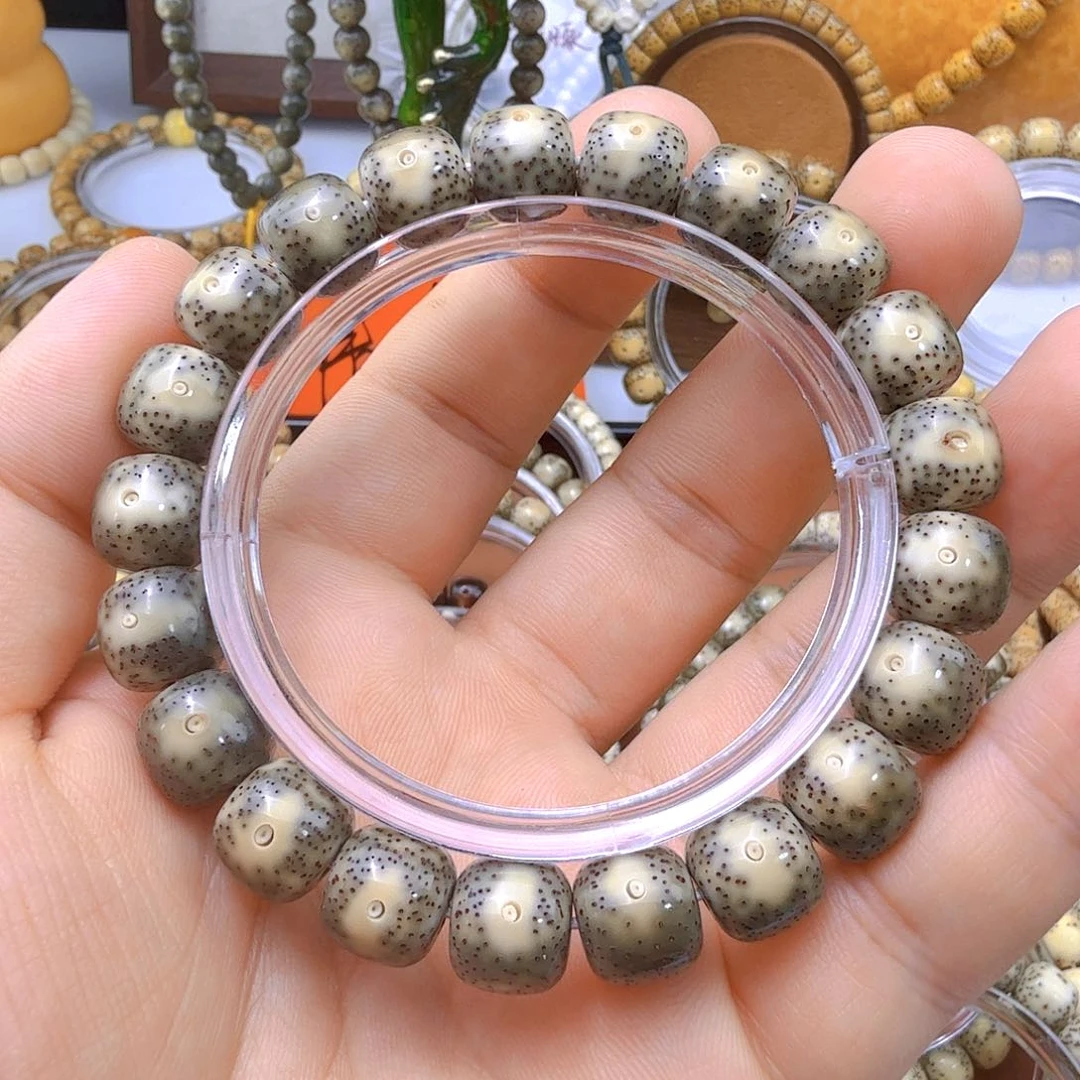 星月菩提手串11绿包白