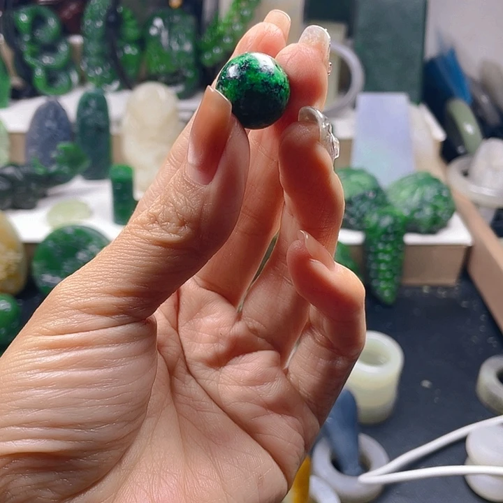 和田玉未镶嵌珠宝半成品