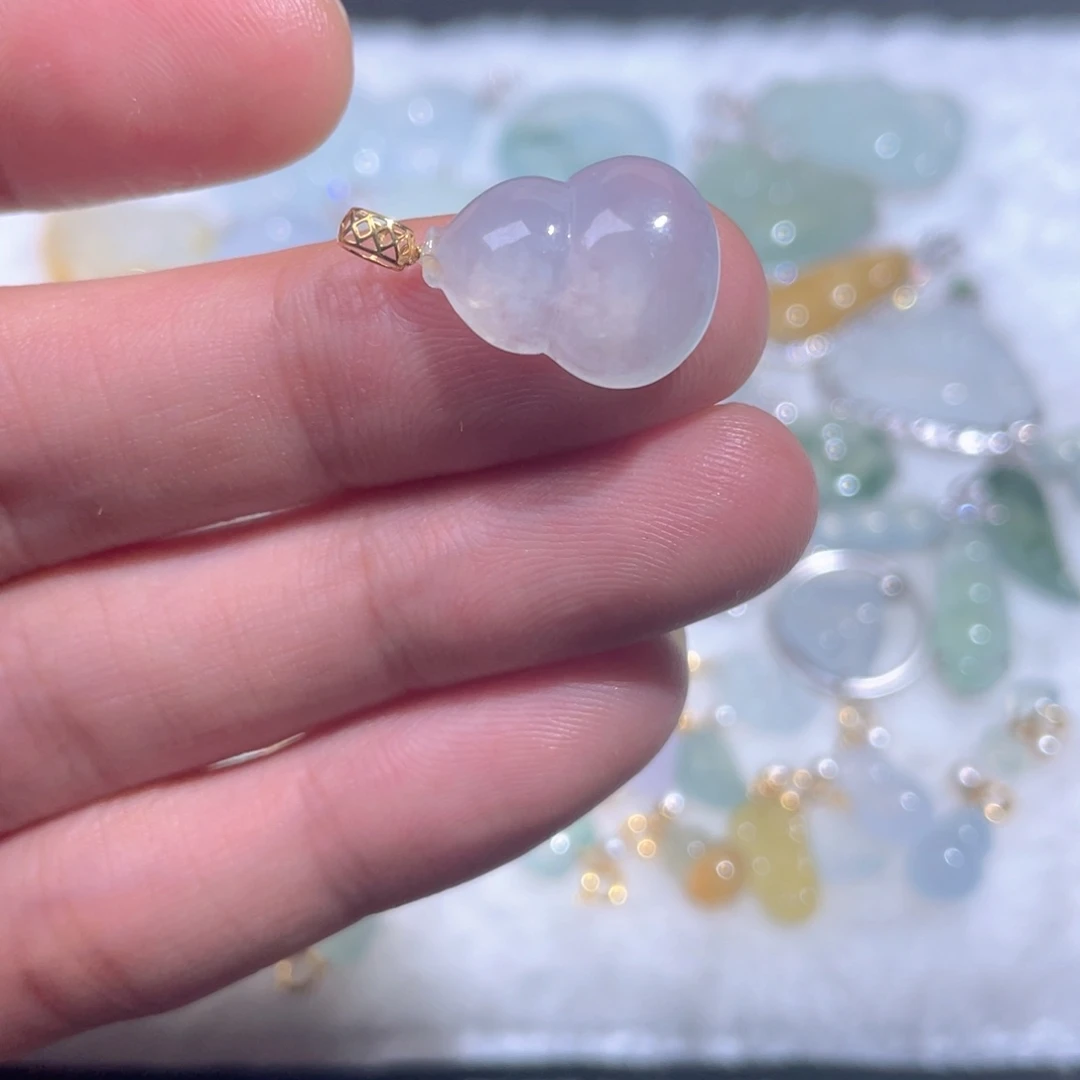 翡翠18K金镶嵌颈饰翡翠