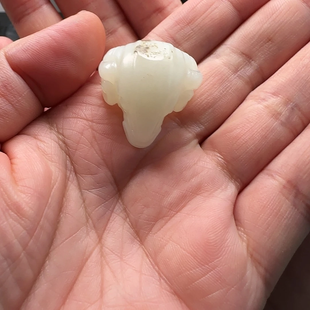 M***常和田玉未镶嵌吊坠(不含链)