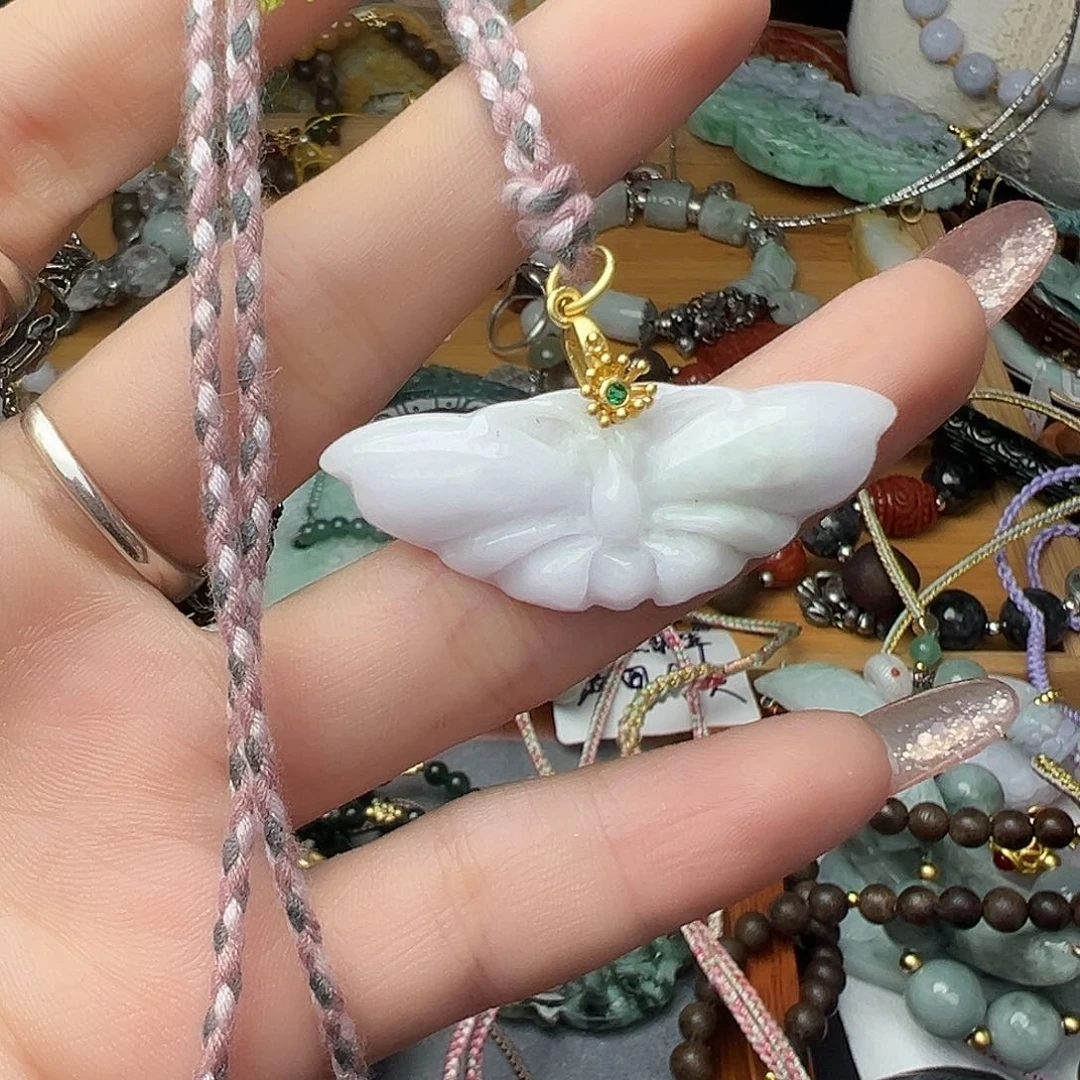 翡翠吊坠(赠链)未镶嵌吊坠