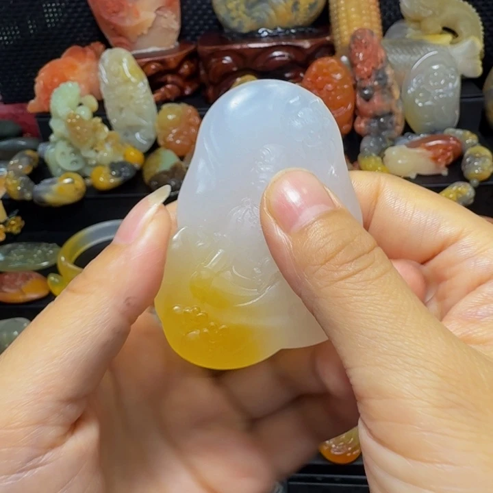 ꧁***꧂石英岩玉手镯未镶嵌