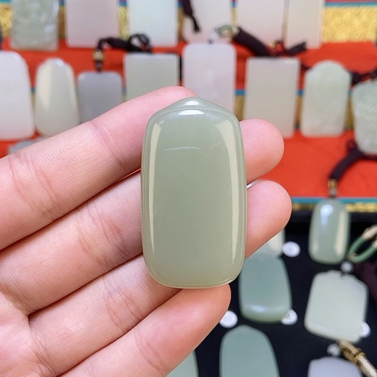 【闪购商品】颈饰未镶嵌和田玉