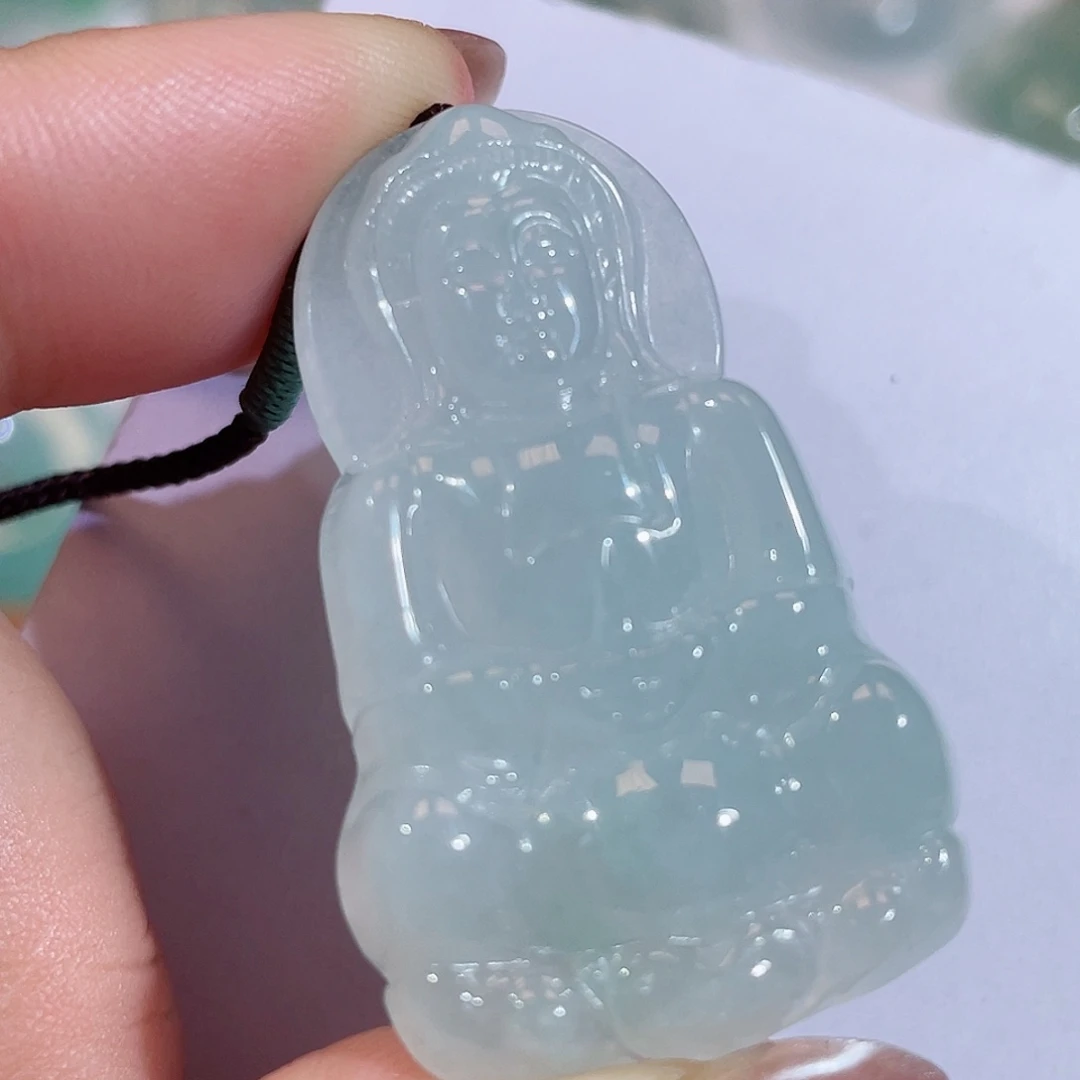 翡翠未镶嵌颈饰观音