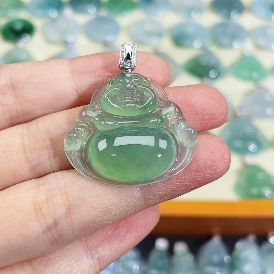 翡翠18K金镶嵌颈饰吊坠