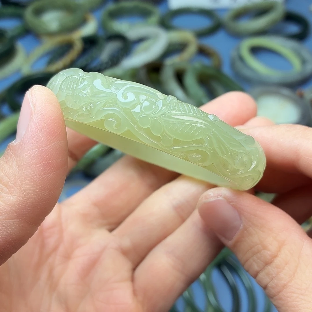 和田玉（青白玉）未镶嵌手镯001圈口52.8mm 锦鲤镯