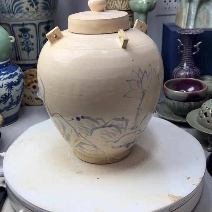 摆件一****室唐青花盖罐