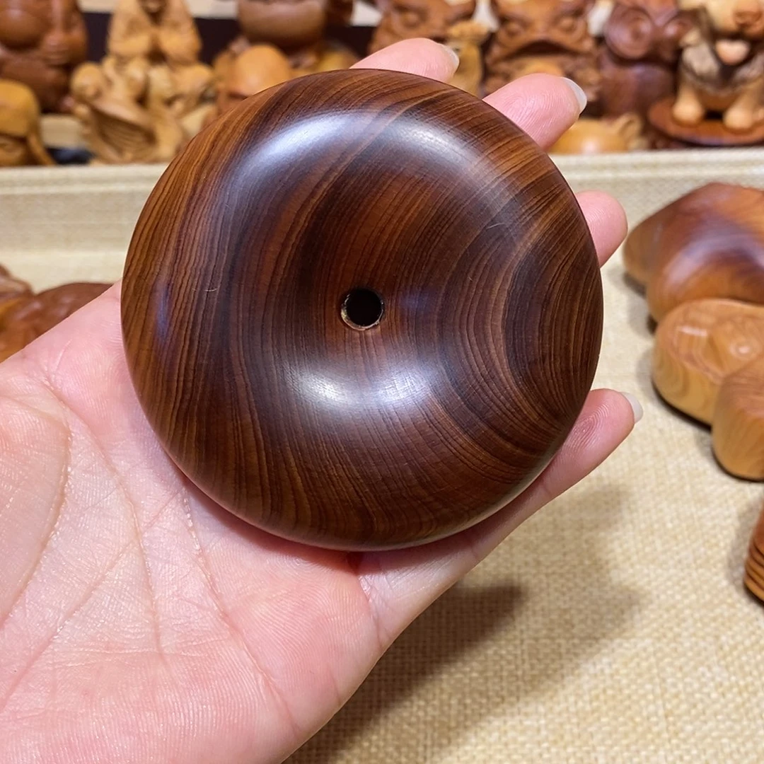 柏木（崖柏）远****司崖柏手把件，平安扣